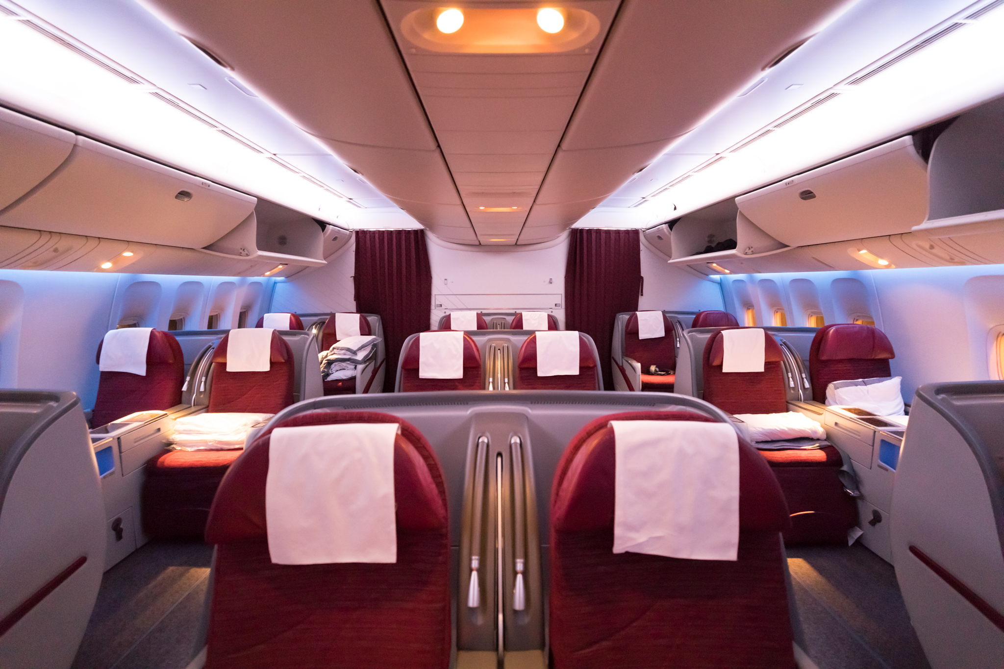 Review - Qatar 777-200LR Business Class Doha - Auckland, The Longest