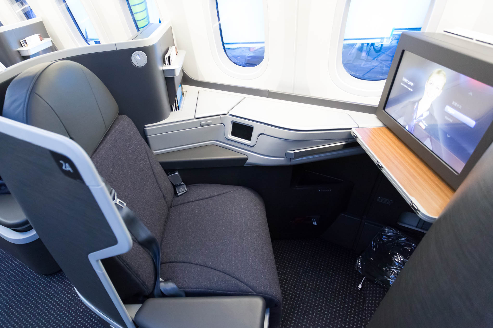 Review American Airlines 787 9 Business Class Points From The Pacific 