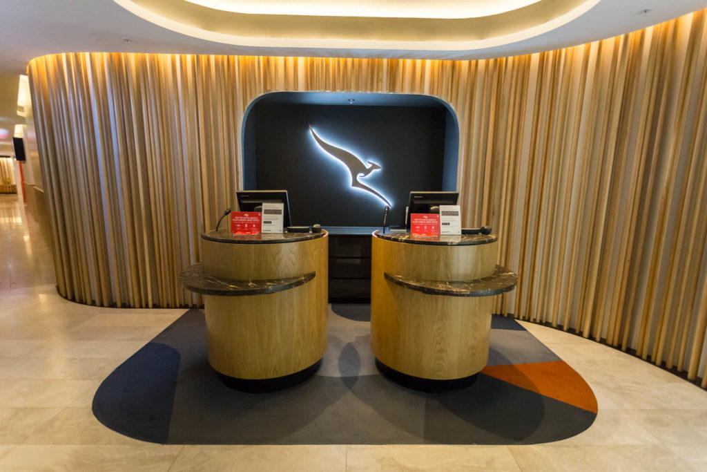 Review Qantas Business Class Lounge Perth Points From The Pacific
