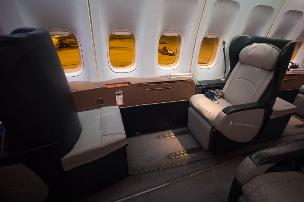 Qantas Quietly Refreshes One Of Their 747's First Class Cabin - Points ...