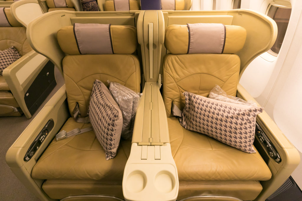 Review - Singapore Airlines 777-200 Business Class Brisbane - Singapore ...