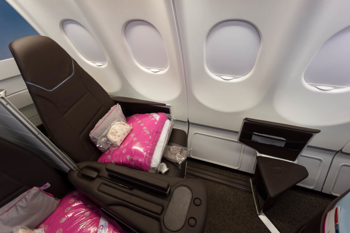 Review - Hawaiian Airlines A330 New Business/First Class - Zac George