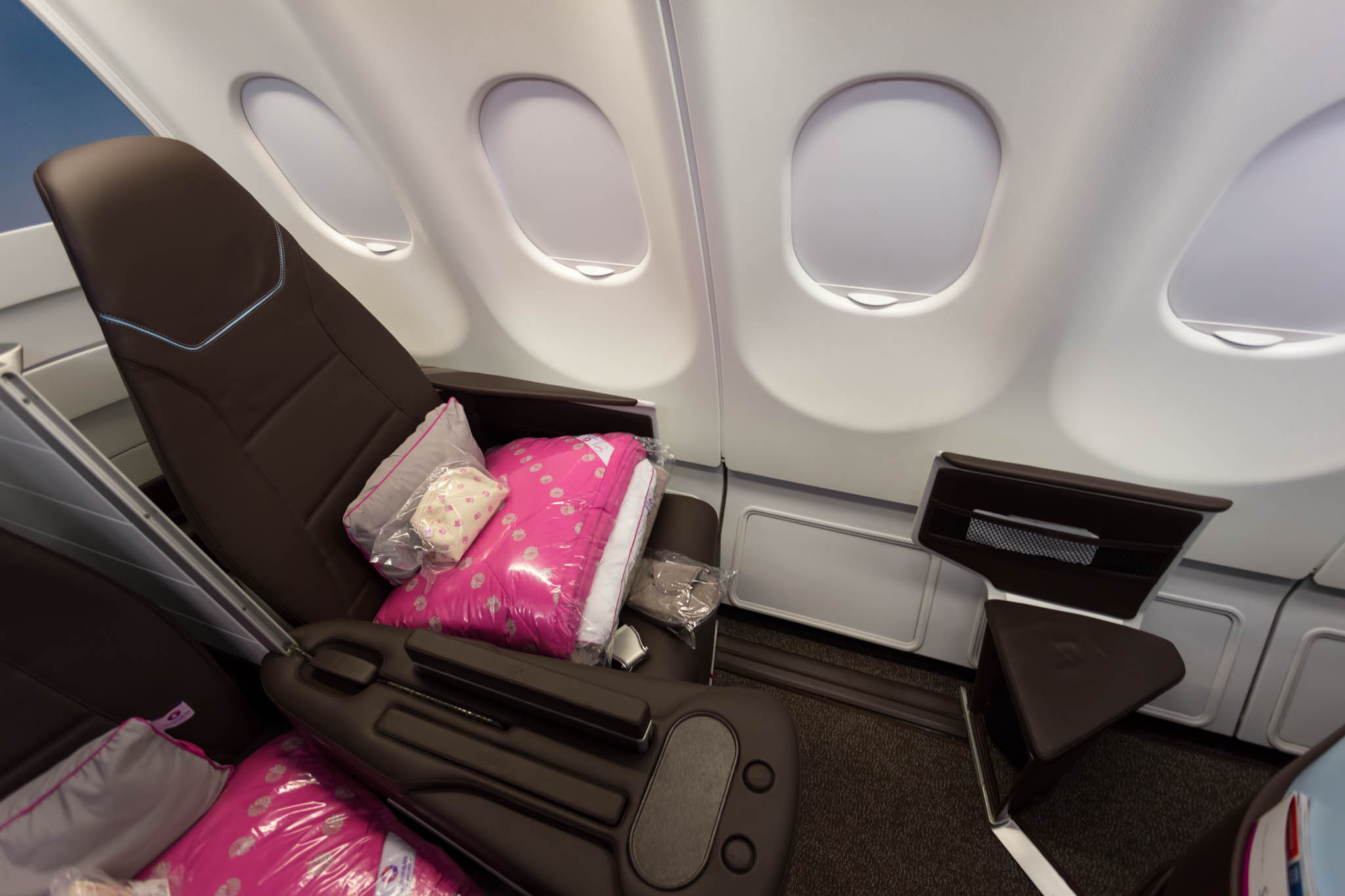 4. Review of Hawaiian Airlines Business Class on Airbus 330-300 from San Francisco to Maui