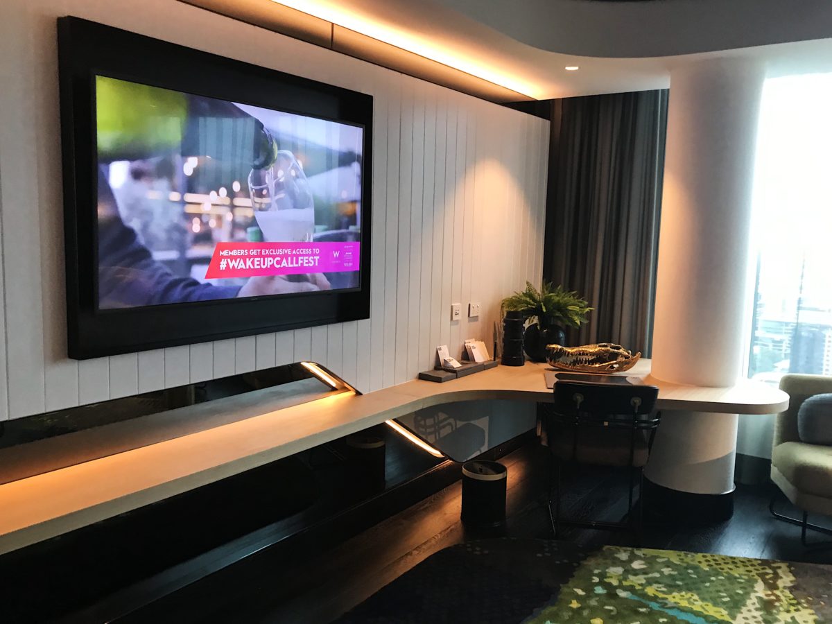 Review W Brisbane Extreme Wow Suite Points From The Pacific 