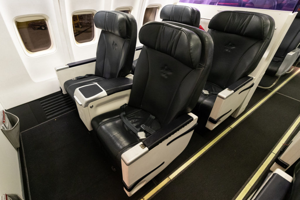 does virgin australia business class have mattress pad