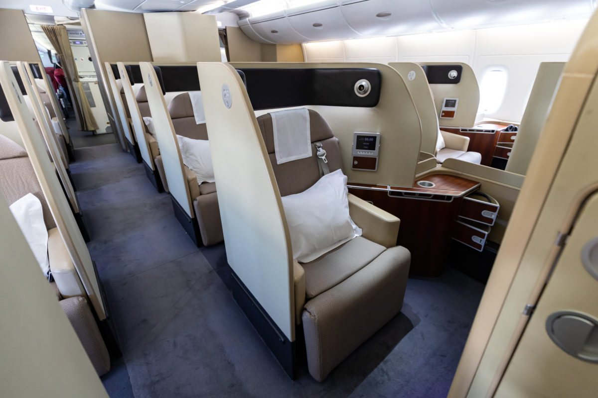 Review - Qantas A380 First Class, Melbourne - Singapore - Zac George