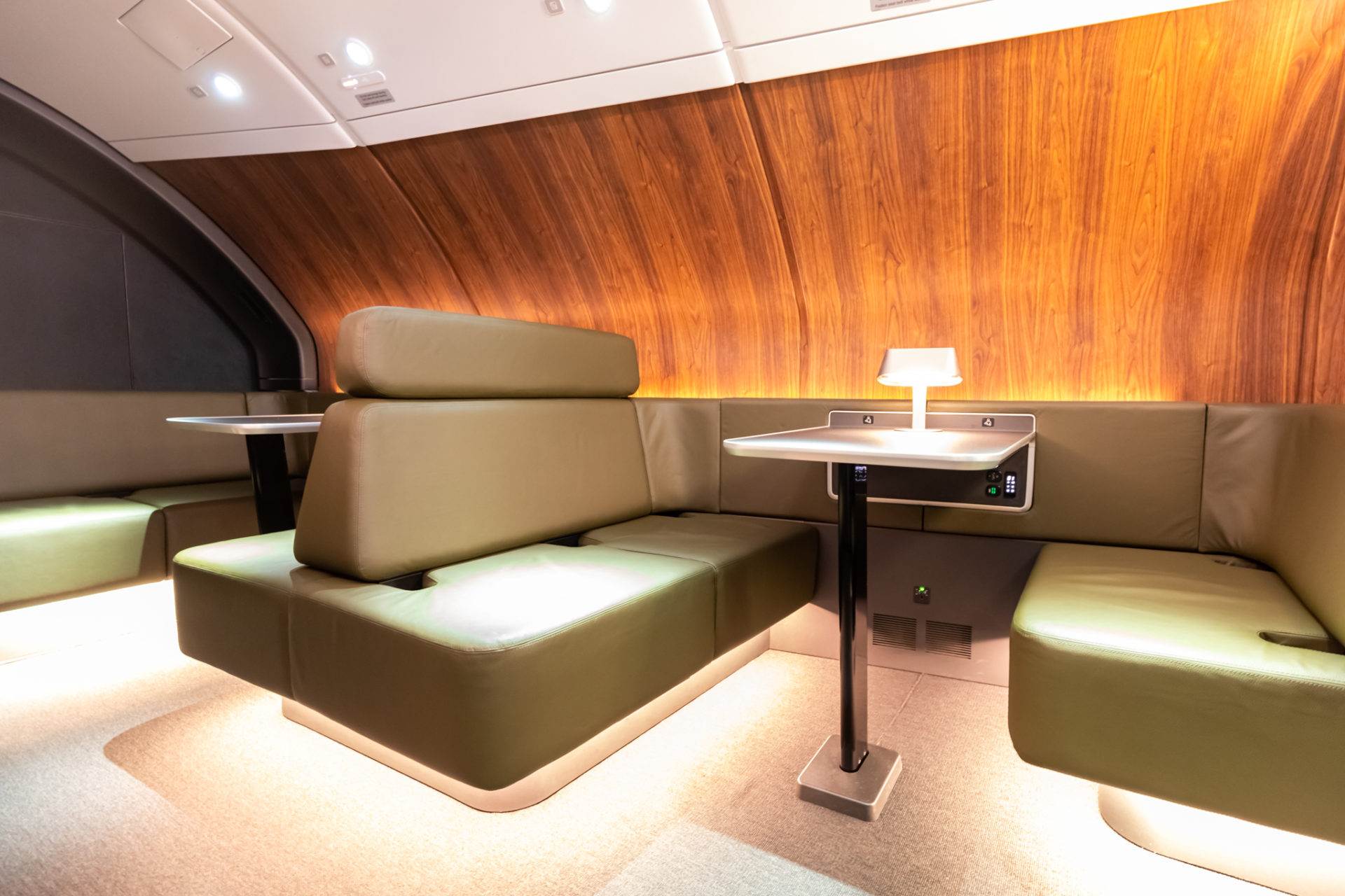 Up Close And Personal With Qantas' New A380 Cabins - Points From The ...