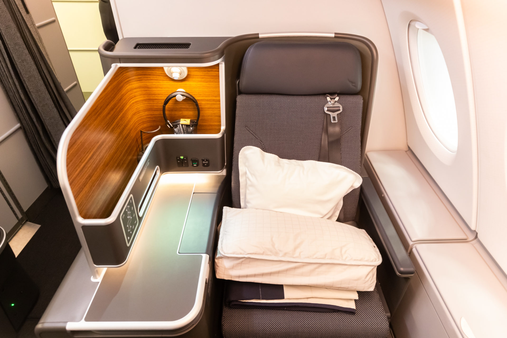 Up Close And Personal With Qantas New A380 Cabins Points From The Pacific 6829