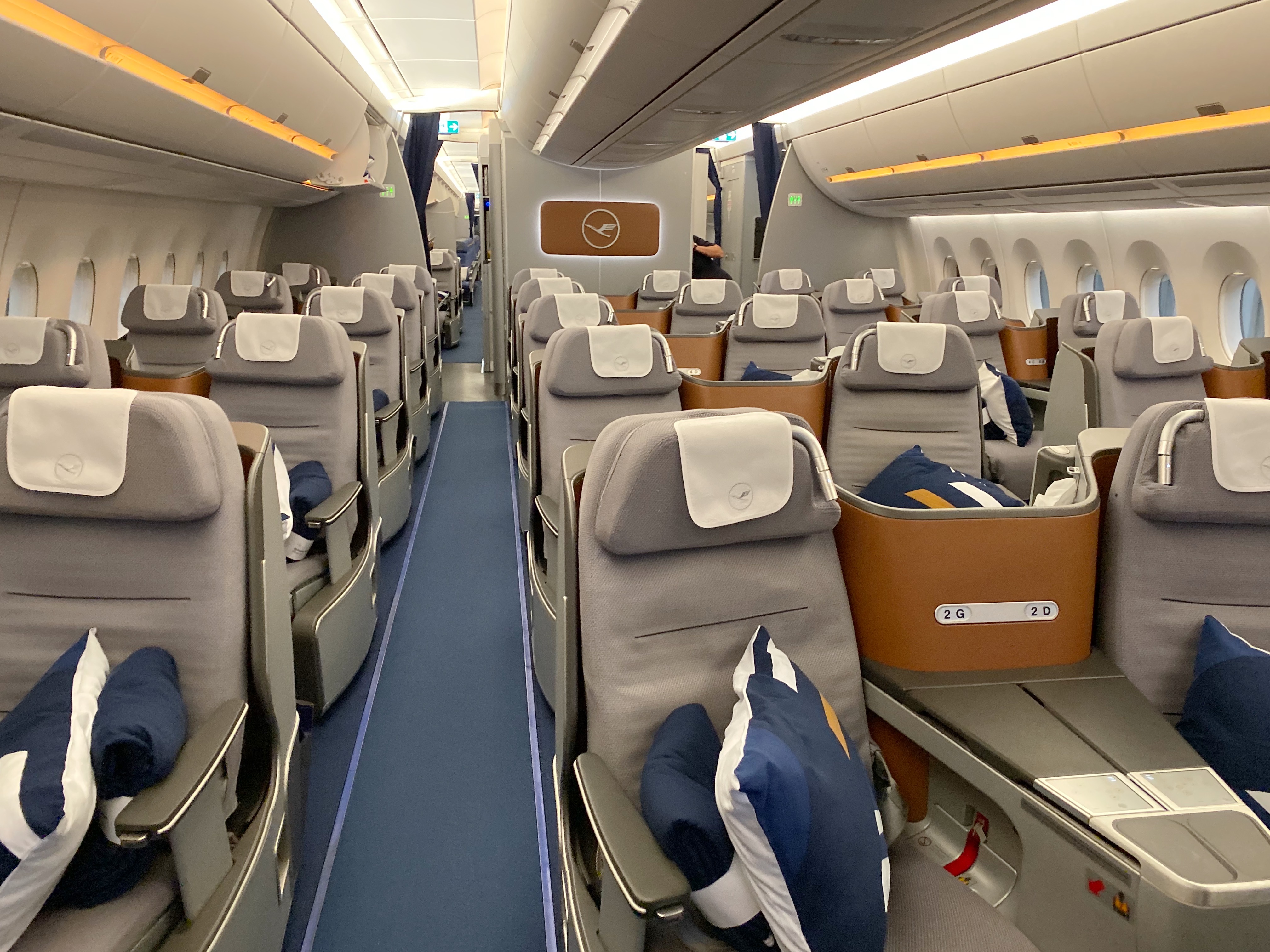What A Complete Joke Lufthansa A350 900 Business Class Munich Singapore Points From The Pacific