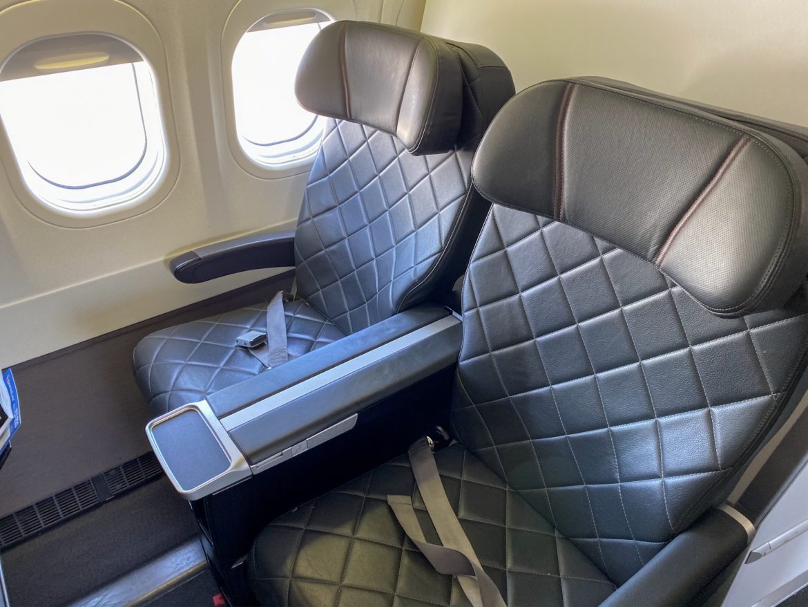 Review - Qantaslink 717 Business Class, Sydney - Brisbane - Points From 