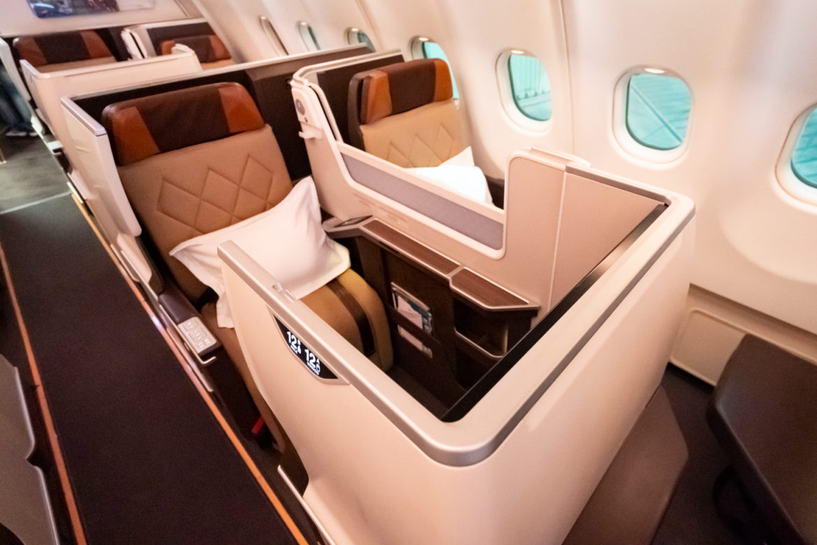 Review - Oman Air A330 Business Class, Dubai - Muscat - Zac George